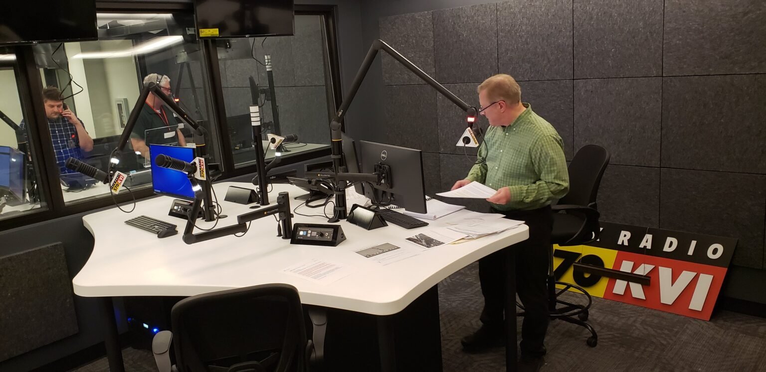 John Carlson Show St Broadcast From New Kvi Studios Qzvx