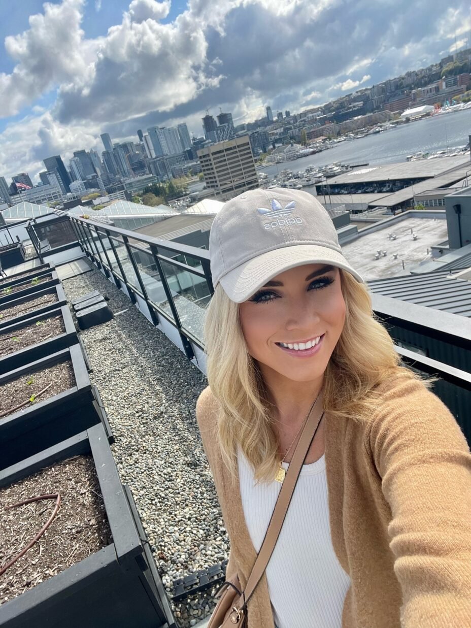 Hannah Knowles Joins KOMO 4 News QZVX Broadcast History & Current